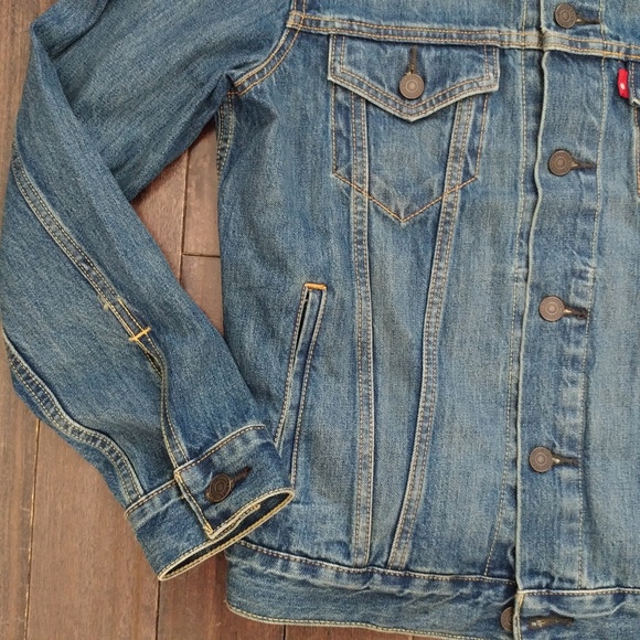 Levi's Medium wash denim jacket size small men's - Picture 3 of 5